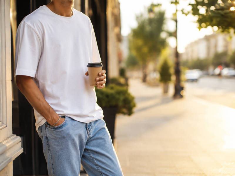 Oversized vs Regular Fit Graphic Tees for Hot Weather Travel: How to Pick the Right One